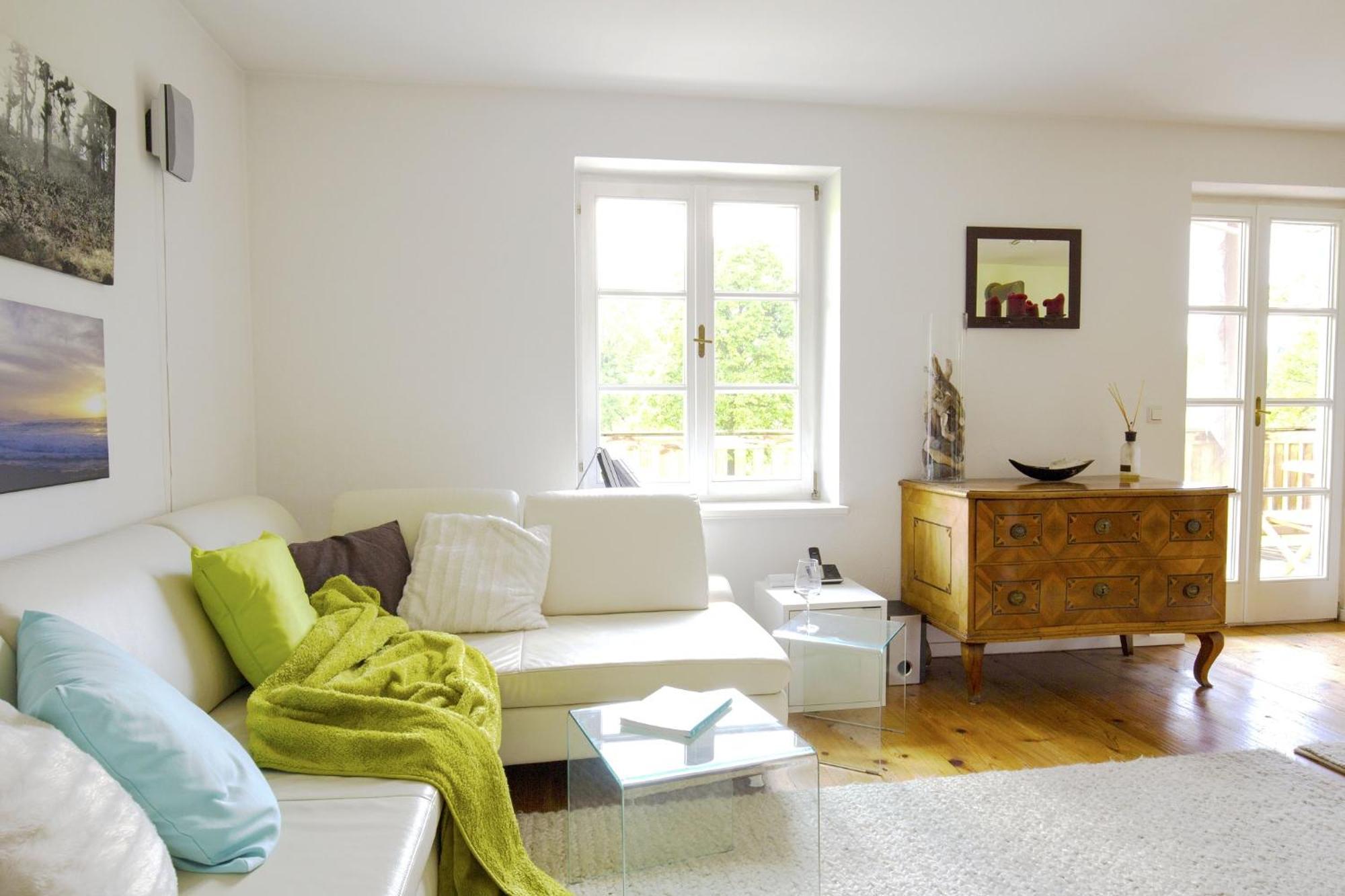 5 Sterne Fewo Mit Garten Und Bergblick In Chiemsee-Naehe Ubersee Exterior photo