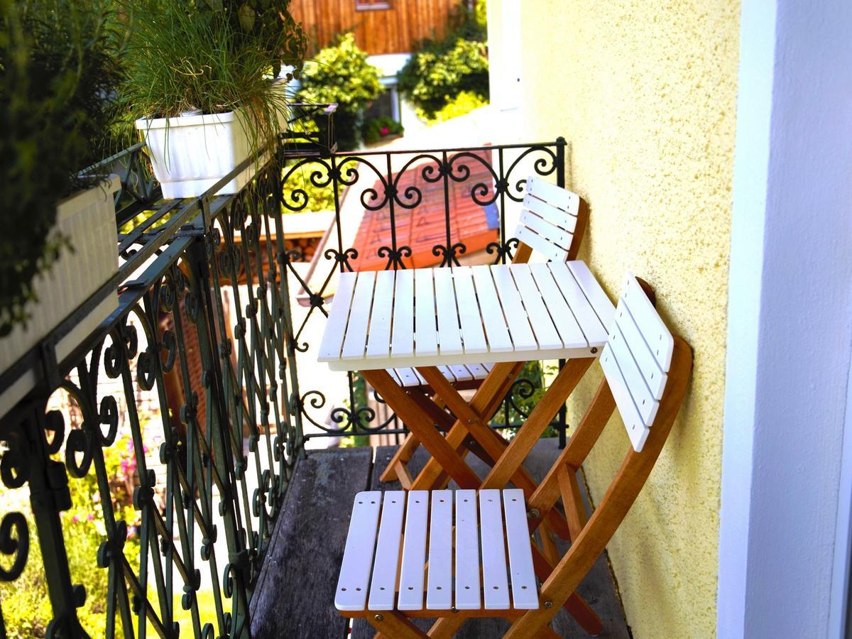 5 Sterne Fewo Mit Garten Und Bergblick In Chiemsee-Naehe Ubersee Exterior photo